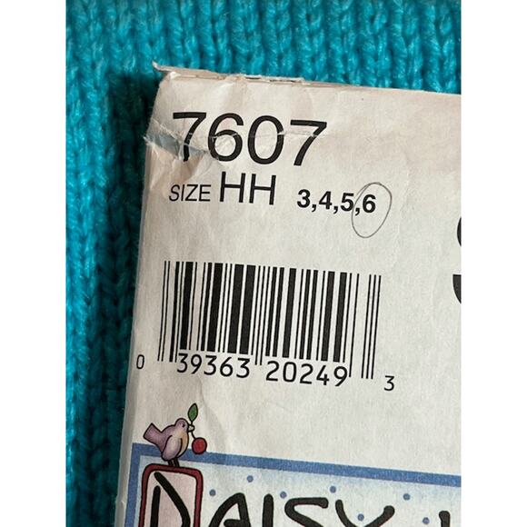 Simplicity sewing pattern 7607 girls dress 17" doll dress Daisy kingdom - Picture 2 of 5